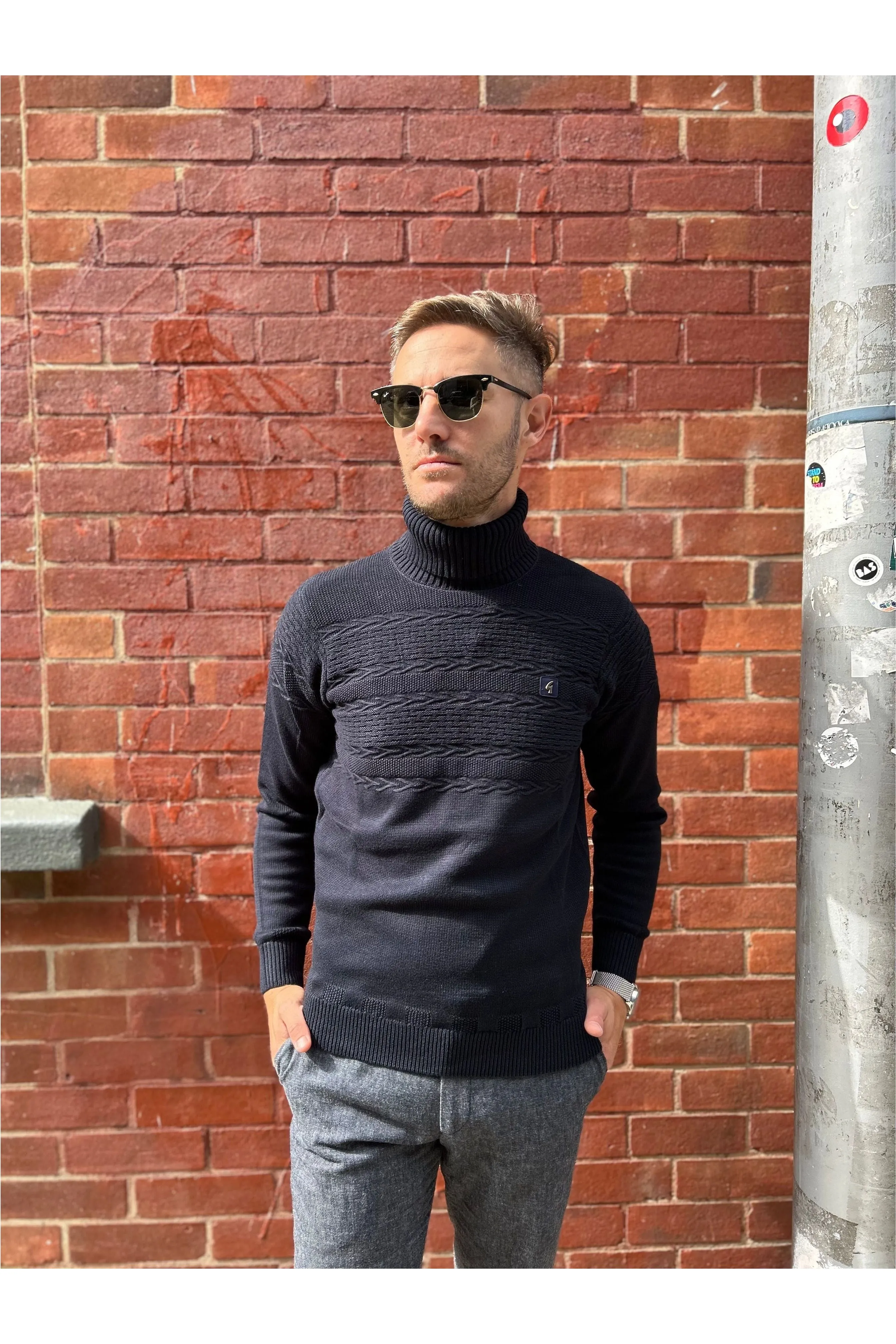 Gabicci Vintage - Emilio Navy - Roll Neck