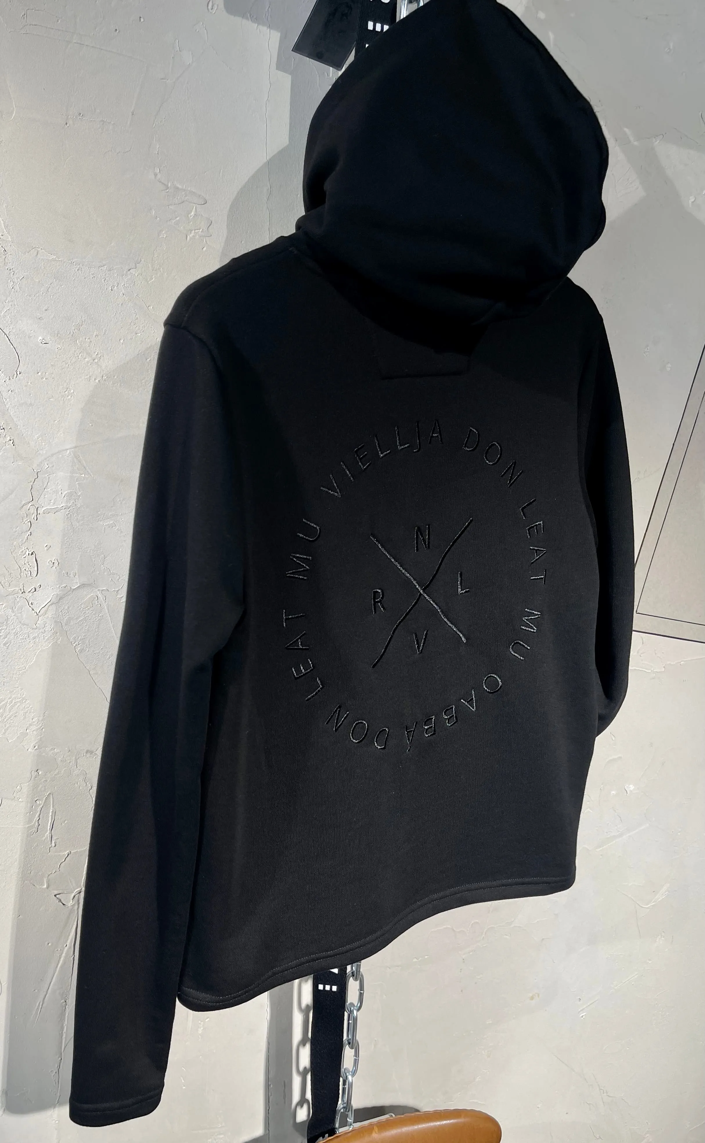 ICON RUNNER HOODIE