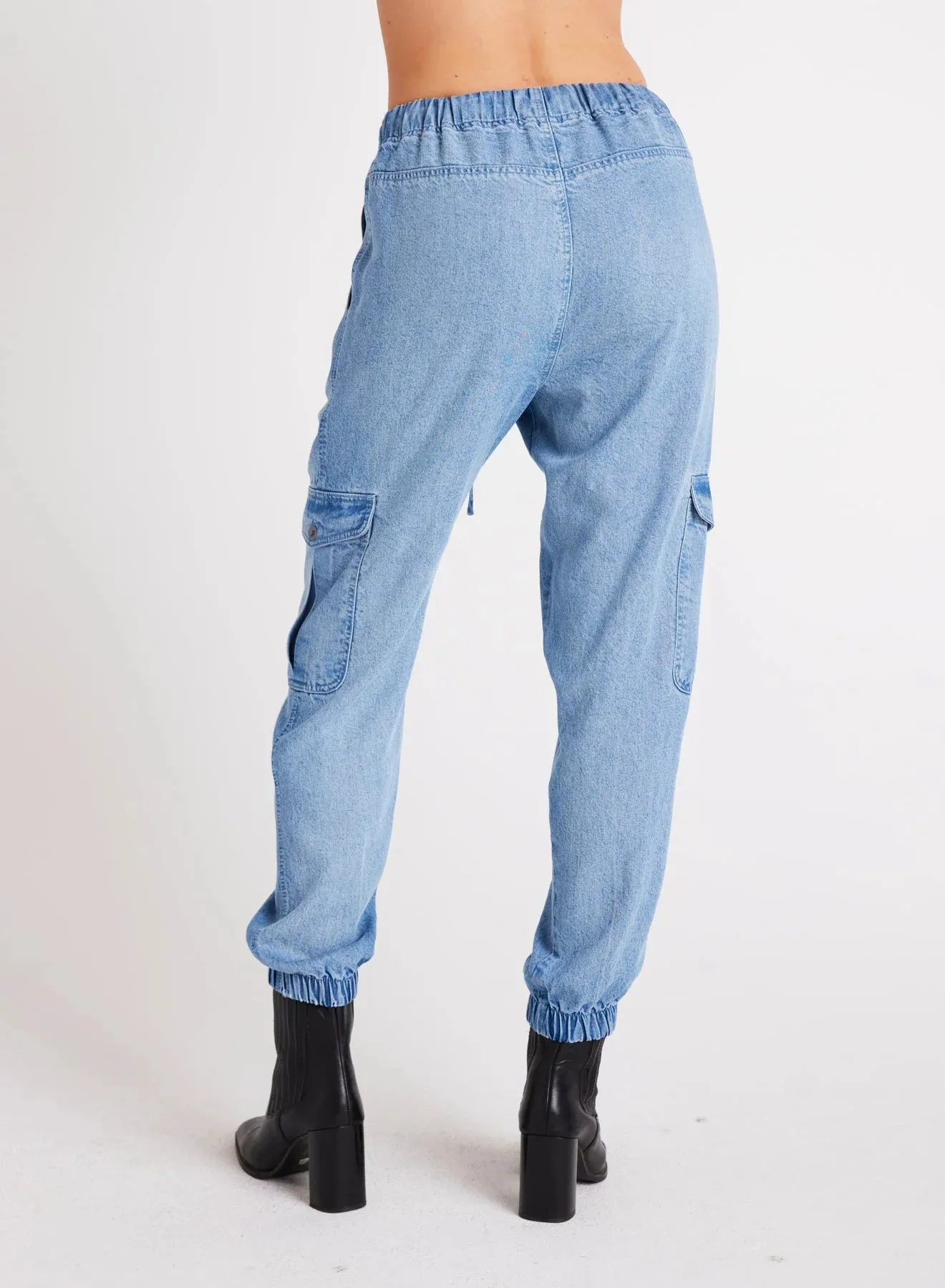 Isla Pleated Jogger