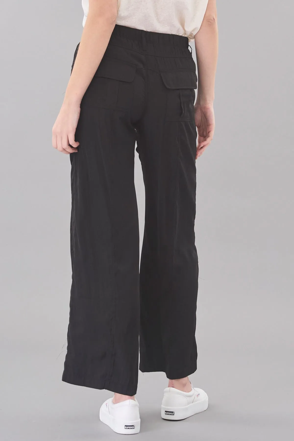 Mid Rise Cargo Pant