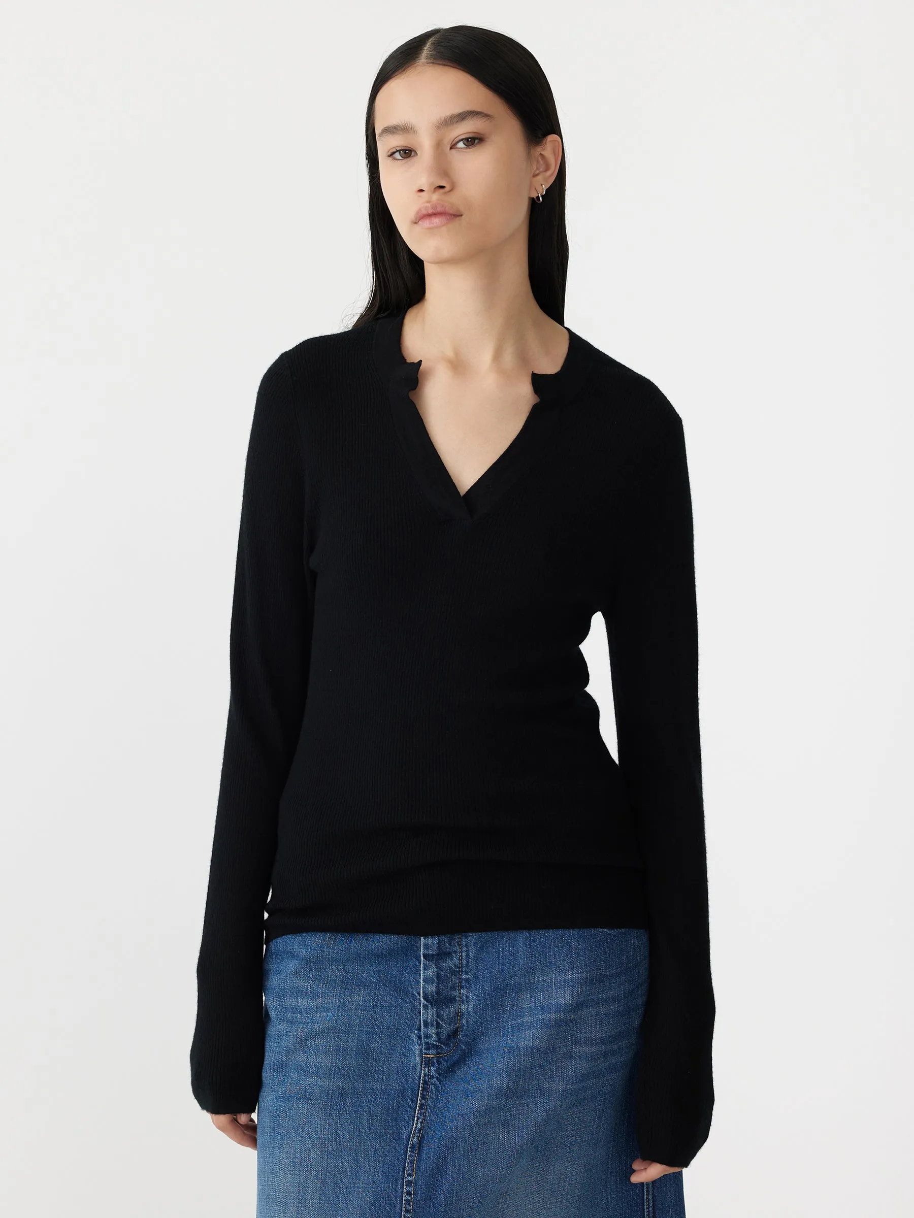 superfine rib v neck knit