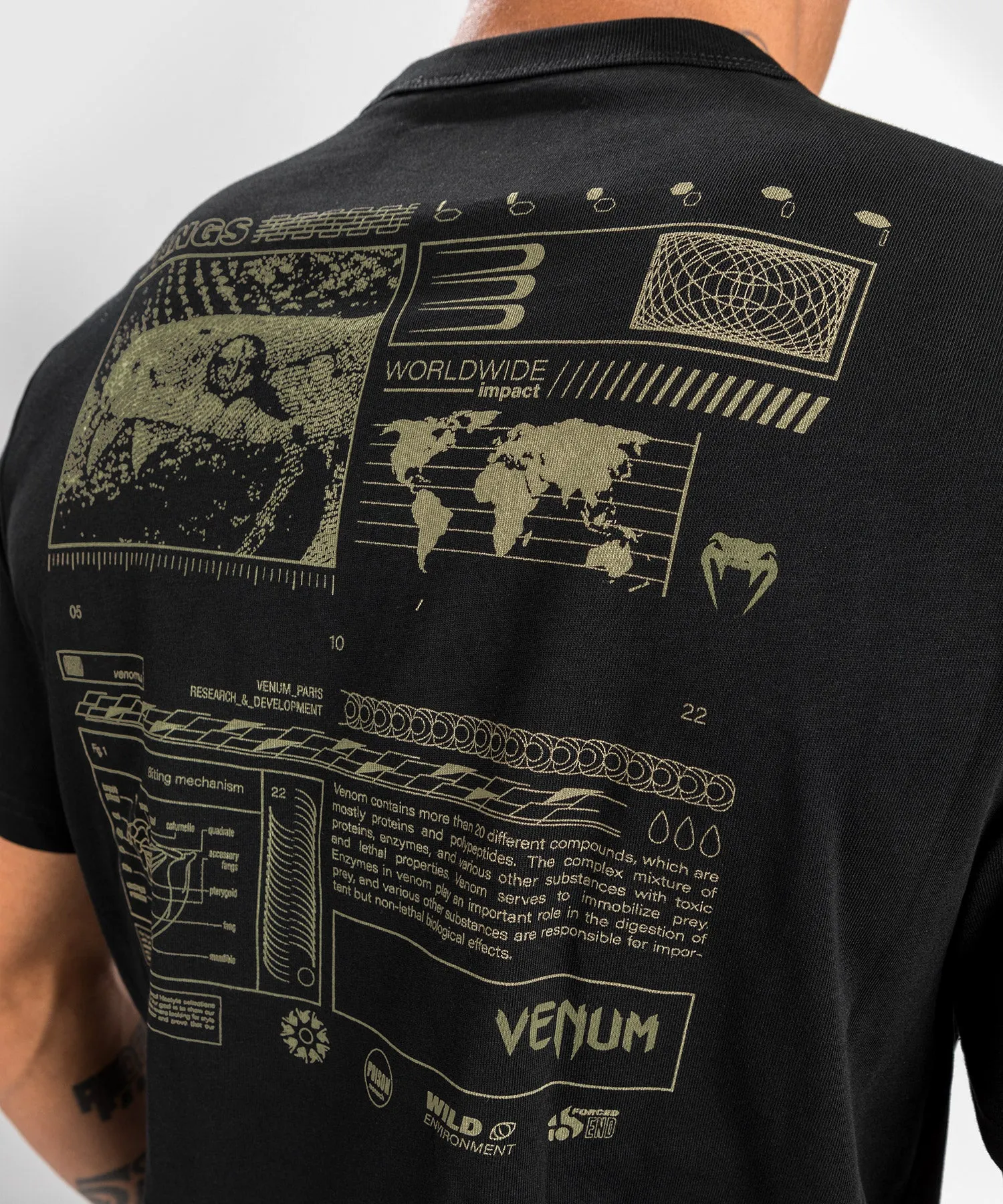 Venum Fangs T-Shirt - Regular Fit - Black