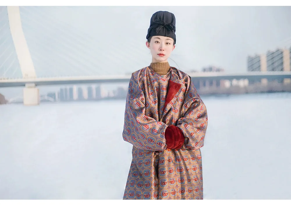 Xun Lu 驯鹿 Reindeer Tang Dynasty Unisex Winter Brocade Yuanlingpao Round Collar Robe